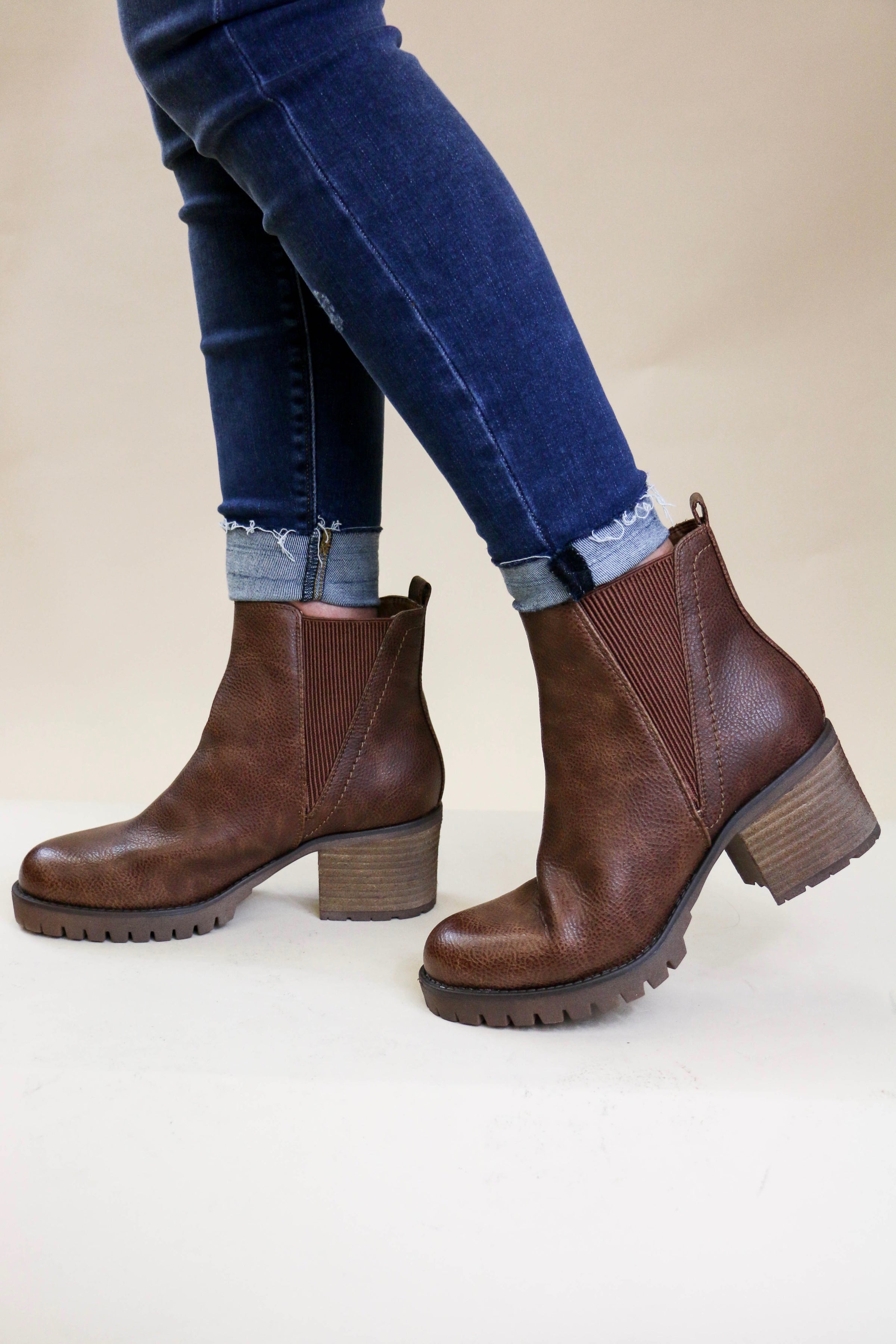 mia jody chelsea boot