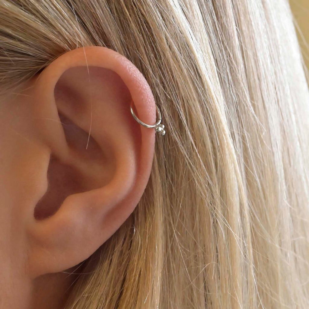 Cartilage Hoop Earrings  Clickers  Astrid  Miyu