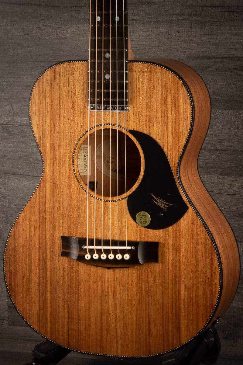 maton mini blackwood