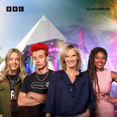 Glastonbury-2022-jo-whiley-wearing-necklaces-from-ada-gallery