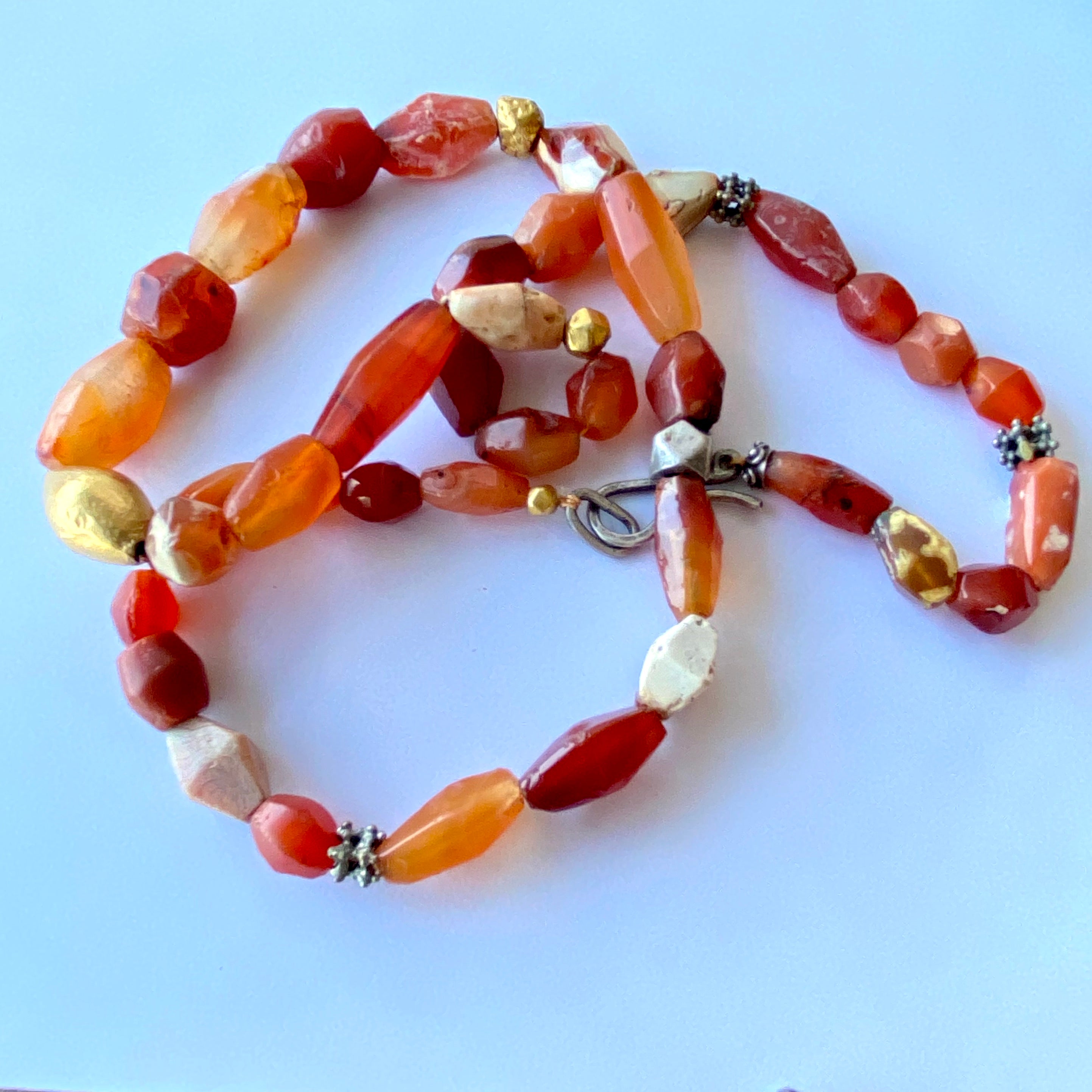 Ancient and antique carnelian and gold necklace – Rare and Beautiful