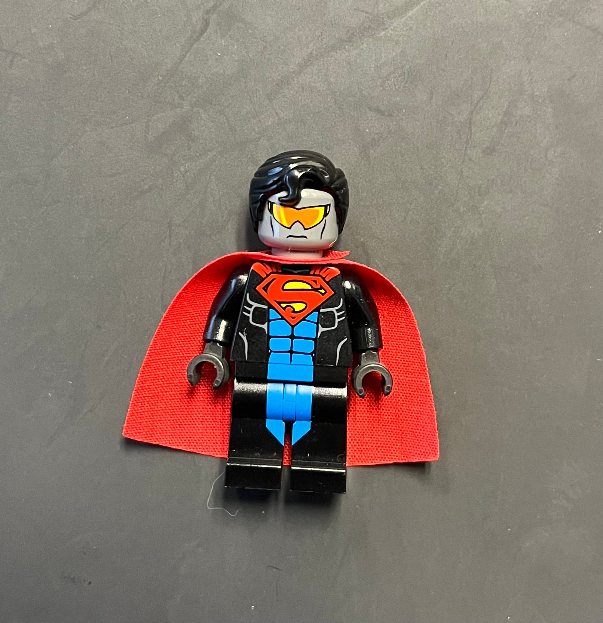 RA Minifigures Eradicator (pad)