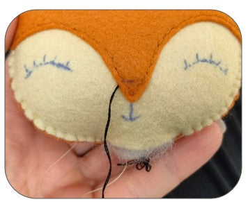 Free Fox pin cushion sewing pattern and tutorial