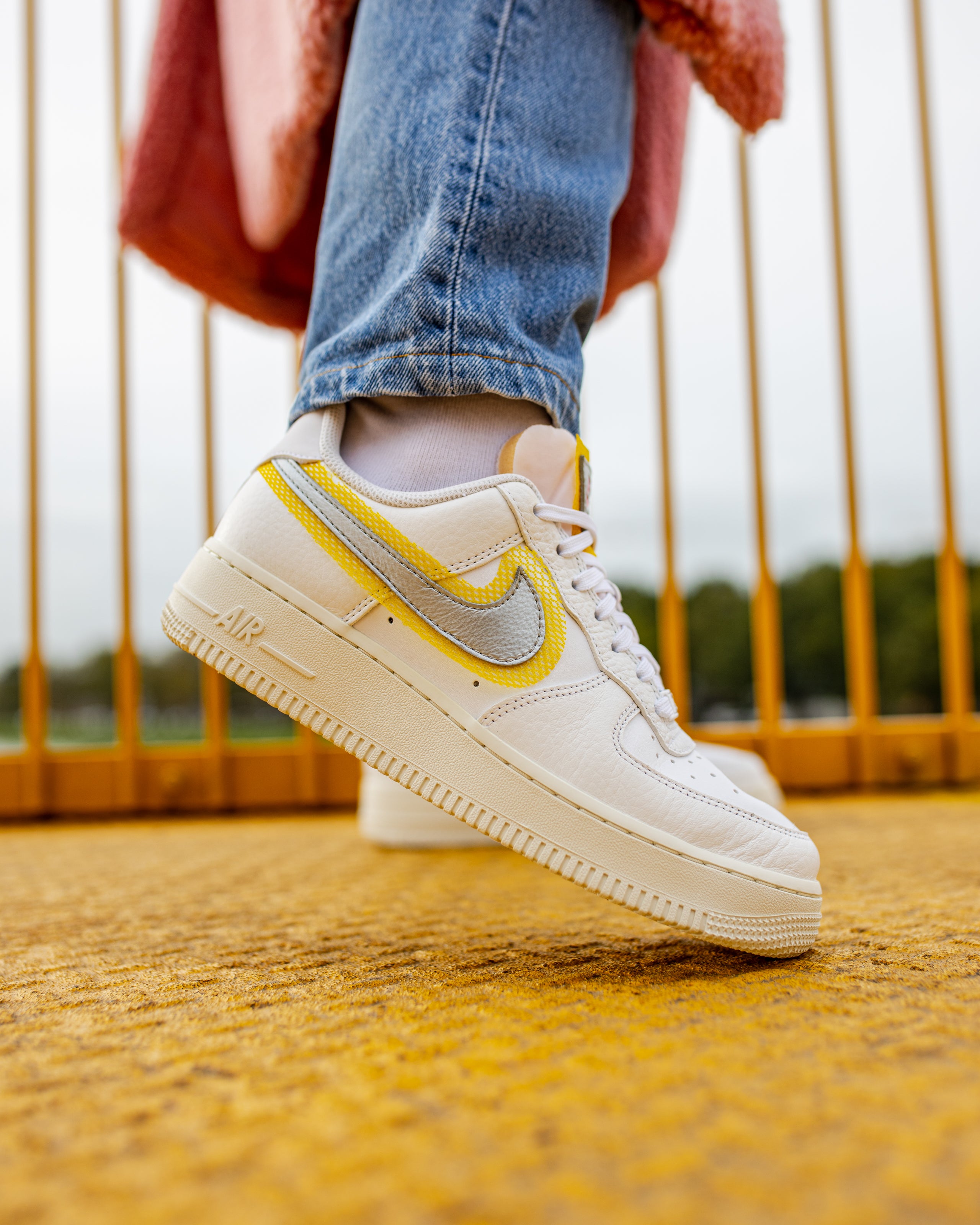 nike air force 1 yellow and white