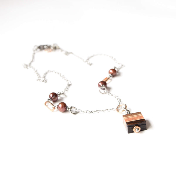 collier avec perles fabriqué au Québec, Canada par isabelle ferland bijoux 