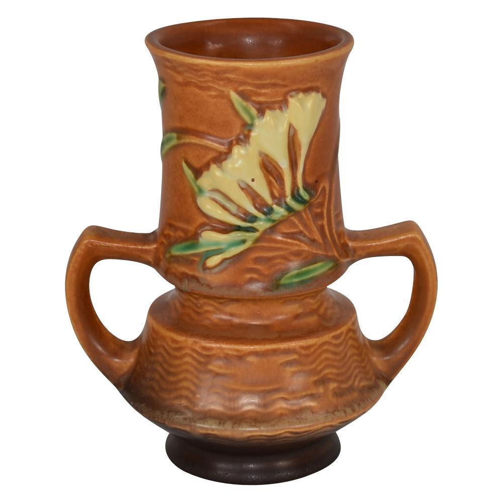 Roseville Pottery Freesia Brown Handled Vase 118-6 | Just Art Pottery