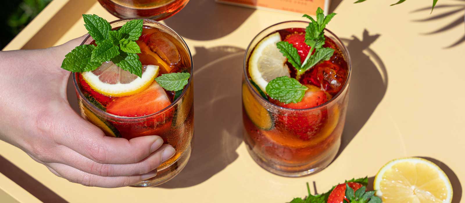 Pimms iced tea with rooibos - banner