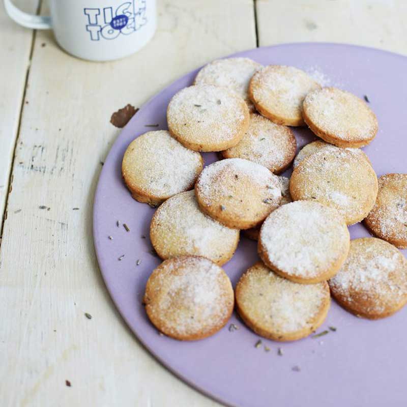 Earl Grey Rooibos lavender biscuits - split-left