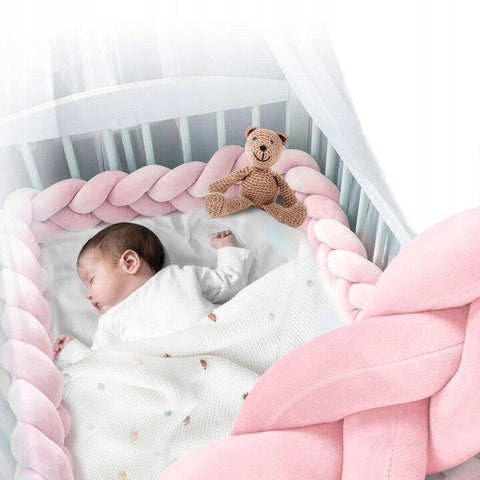 Side protection for the cot