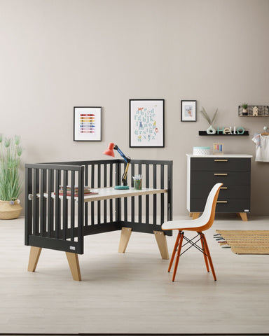 Black baby cot Baby room interior design with black cot Black baby room furniture Modern black baby cot Baby room decor ideas with black cot Black baby cots Choosing a black cot for newborns Black wooden baby cot Baby furniture trends - black cots How to integrate a black crib into the baby's room