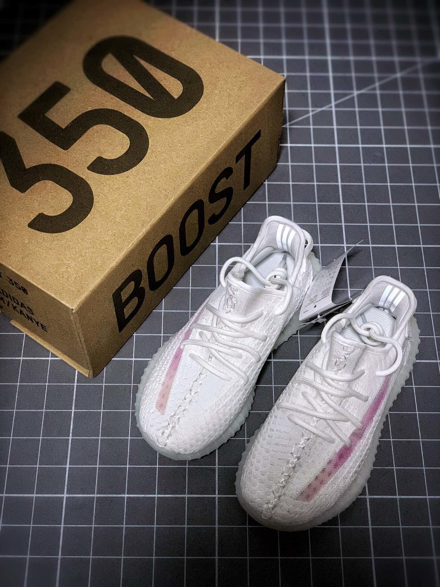 ADIDAS YEEZY BOOST 350 V2 DISCOLORATION 