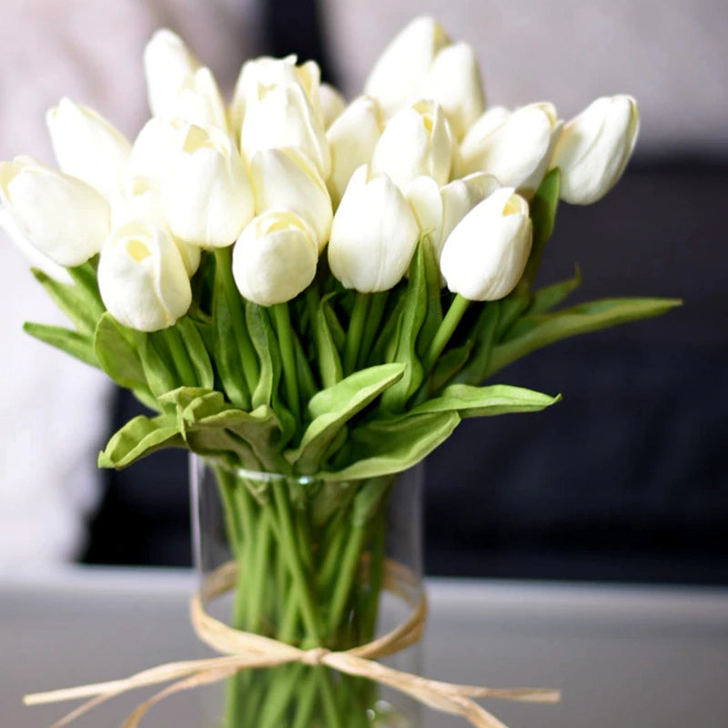 Beautiful Fashionable Tulips Artificial Flowers For Maintenance-Free Creative Home Décor Floral Displays For Living Room Dining Room Nordic Home Decoration