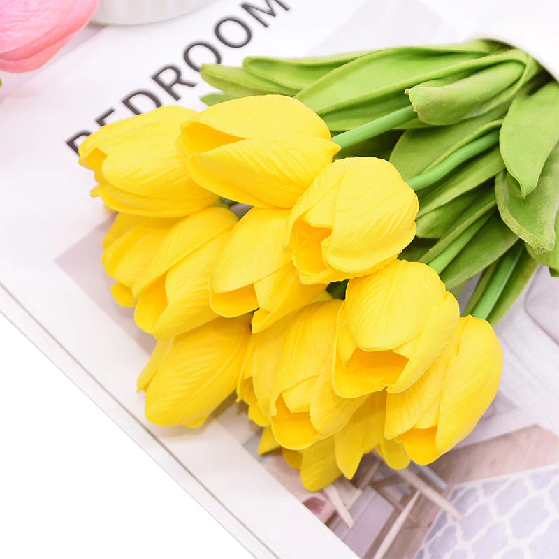 Beautiful Fashionable Tulips Artificial Flowers For Maintenance-Free Creative Home Décor Floral Displays For Living Room Dining Room Nordic Home Decoration