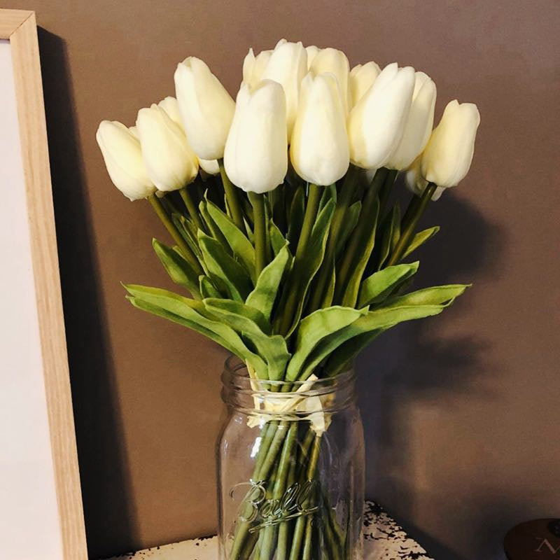 Beautiful Fashionable Tulips Artificial Flowers For Maintenance-Free Creative Home Décor Floral Displays For Living Room Dining Room Nordic Home Decoration