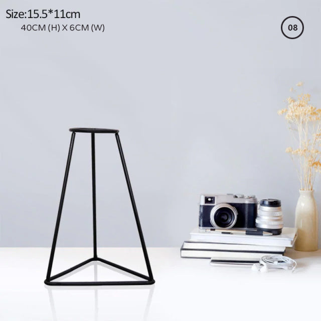 Retro Line Art Minimalist Nordic Iron Frame Tabletop Vase For Kitchen Living Room Table Simple Modern Decoration Scandinavian Style Home Interior Styling