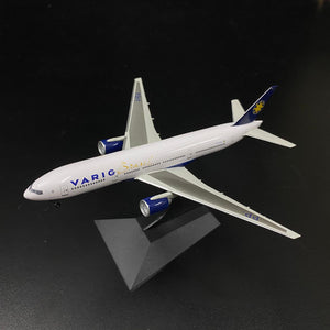 1/400 737-800 Garuda Indonesia – Cyber Hobby