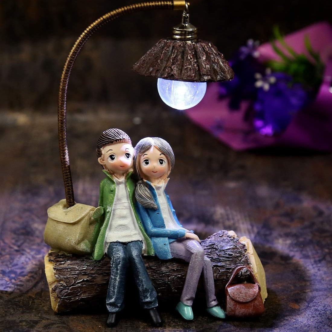 Buy Elegant Lifestyle Cute Couple Holding Hands with Decorative Light and  Fur for Home Decor I Gift Ideal Valentine Day, Girlfriend/Boyfriend Gift,  Anniversary Gift, Loving Romantic Couple Bedroom Night Lamp & Decorative  Showpiece - 14 cm Online at ...