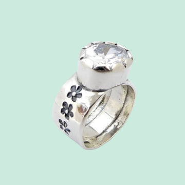 Sterling silver ring for woman bohemian
rings: cz zircons