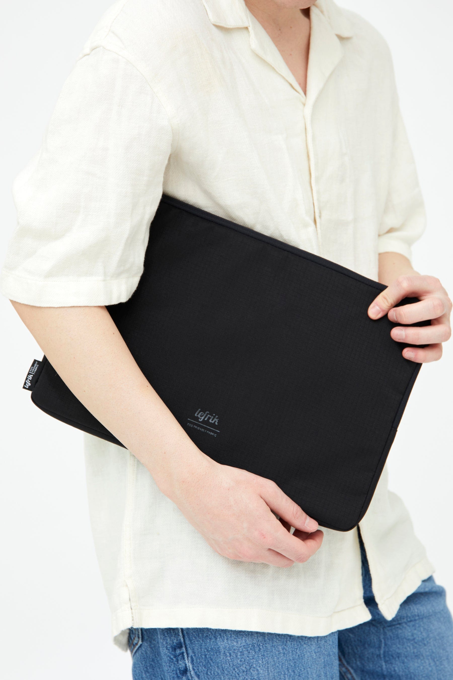 Lefrik - Capture Laptop Case 15