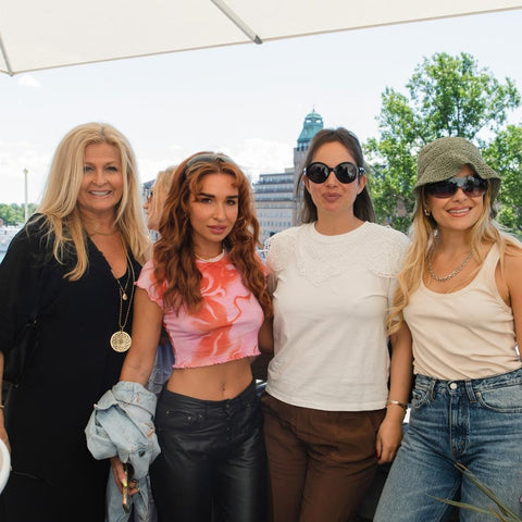 Marianne scheja, Rebecca scheja, Marion Kronberg och Fiona FitzPatrick