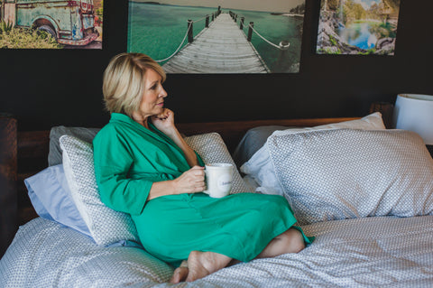 woman drinking coffee