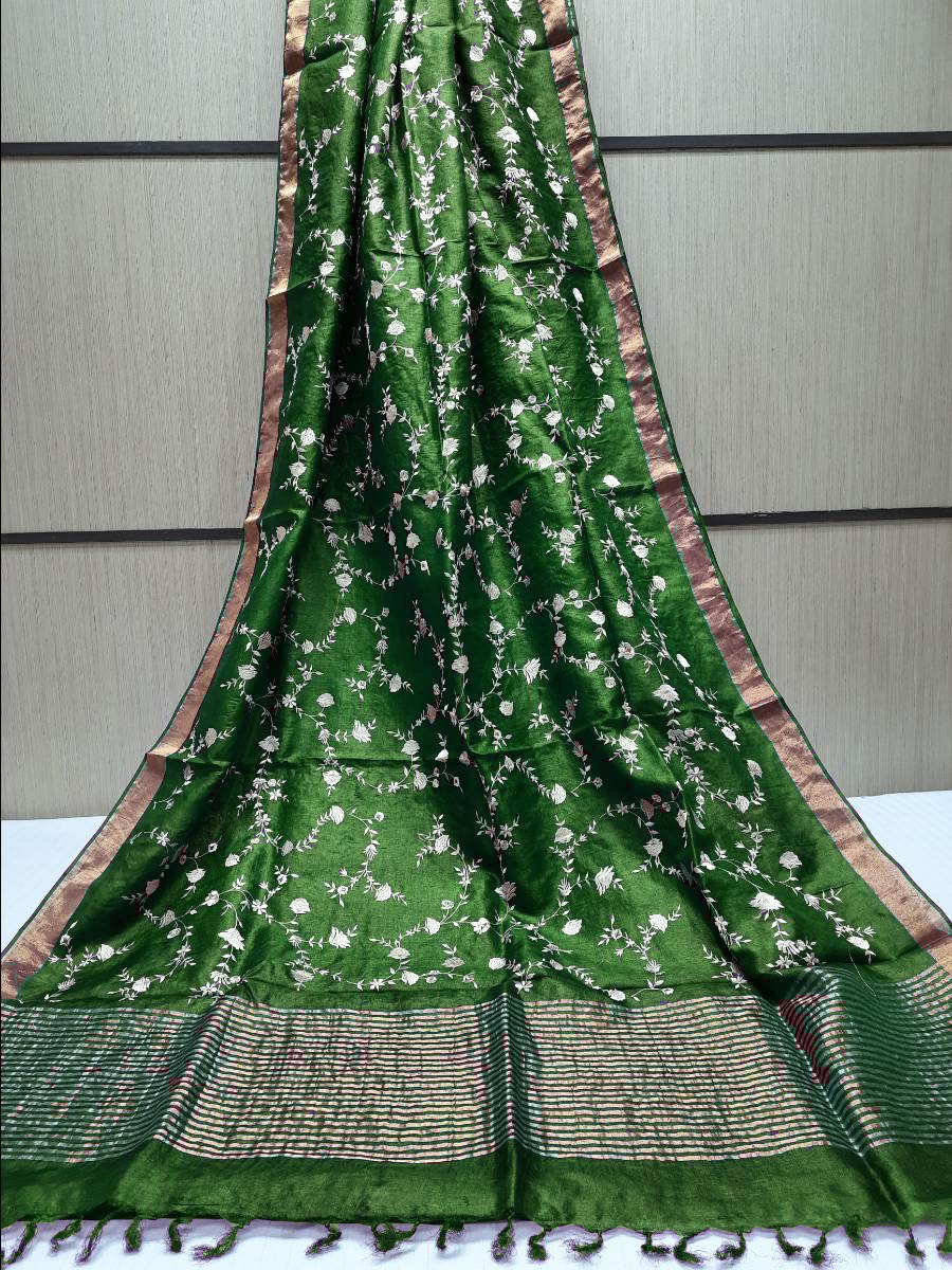 Saree Fabric—Soft Silk, Women New Latest Desing Fancy Party Daily Wear  Under 300 Saree dikhawo Best Top Selling On meesho Sarees