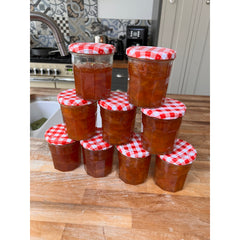 Our homemade Seville orange Marmalade in jars (©Ateliers Verts 2024)