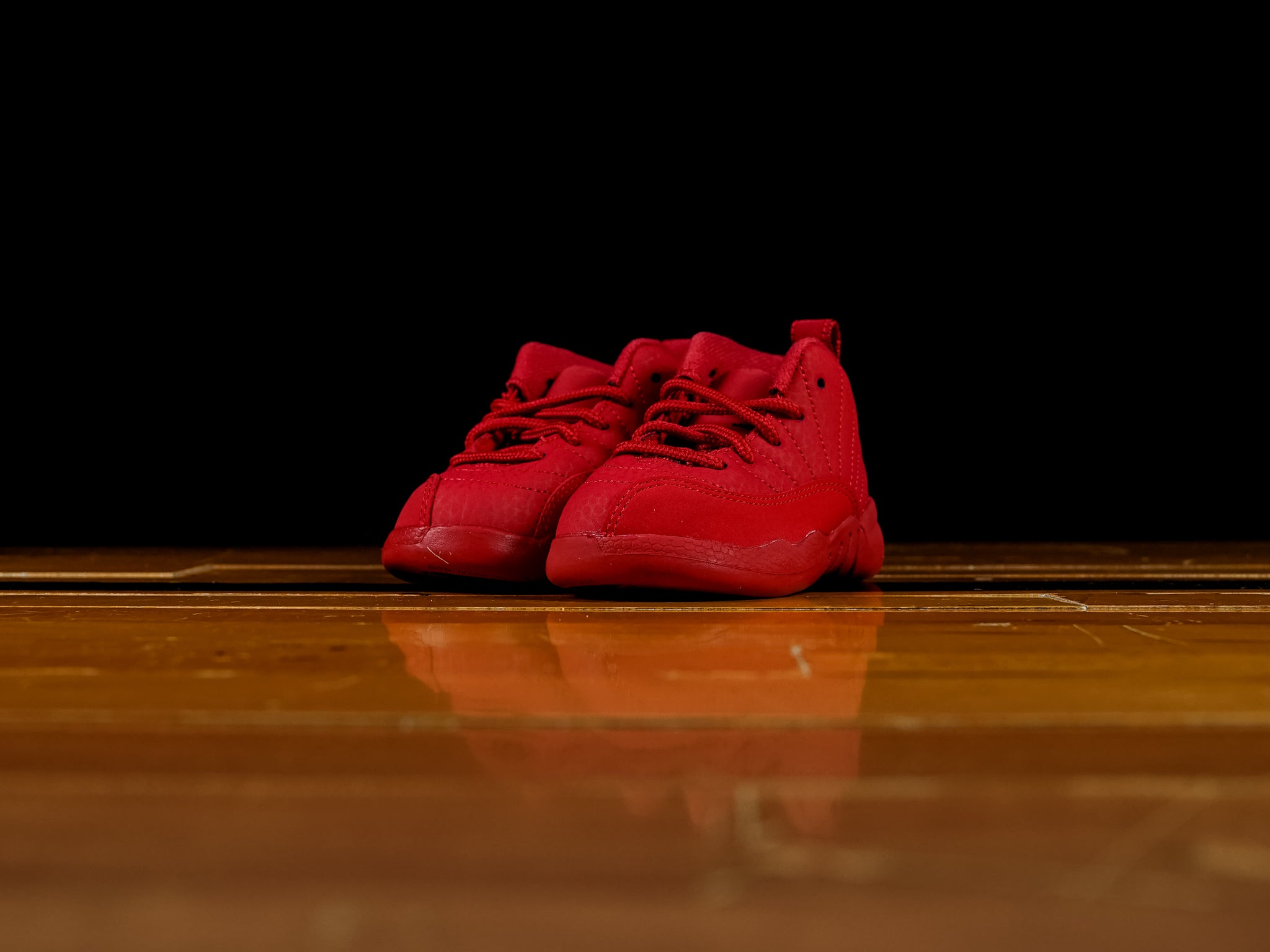 retro 12 gym red toddler