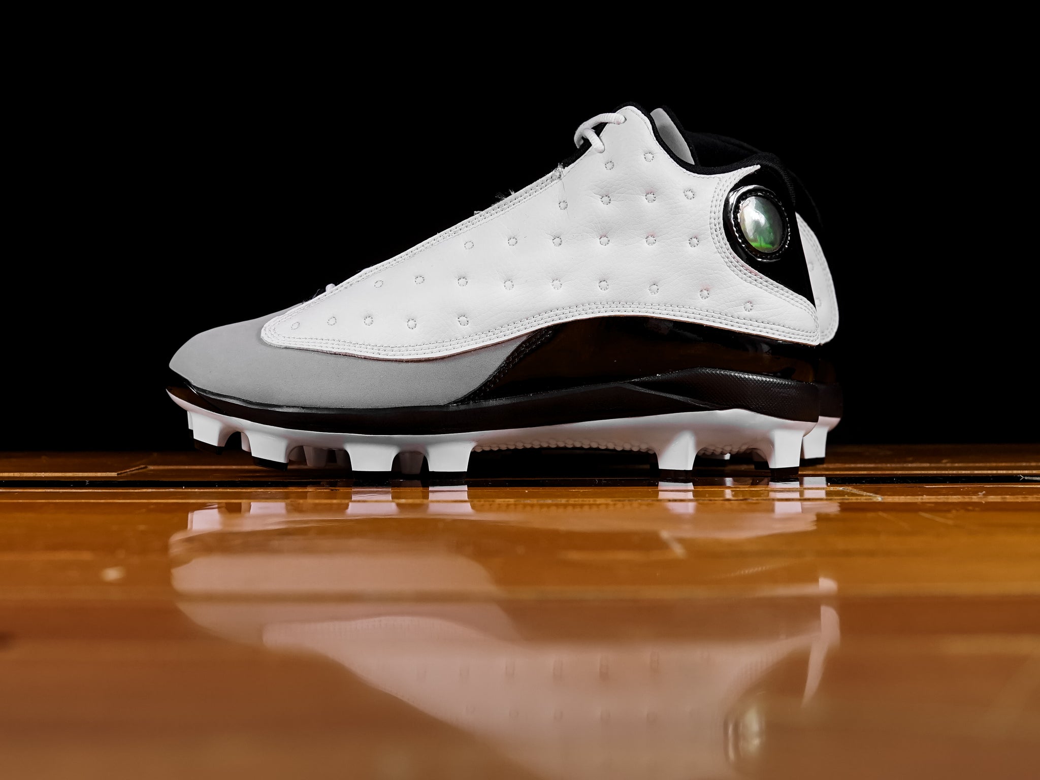 jordan retro 13 baseball cleats