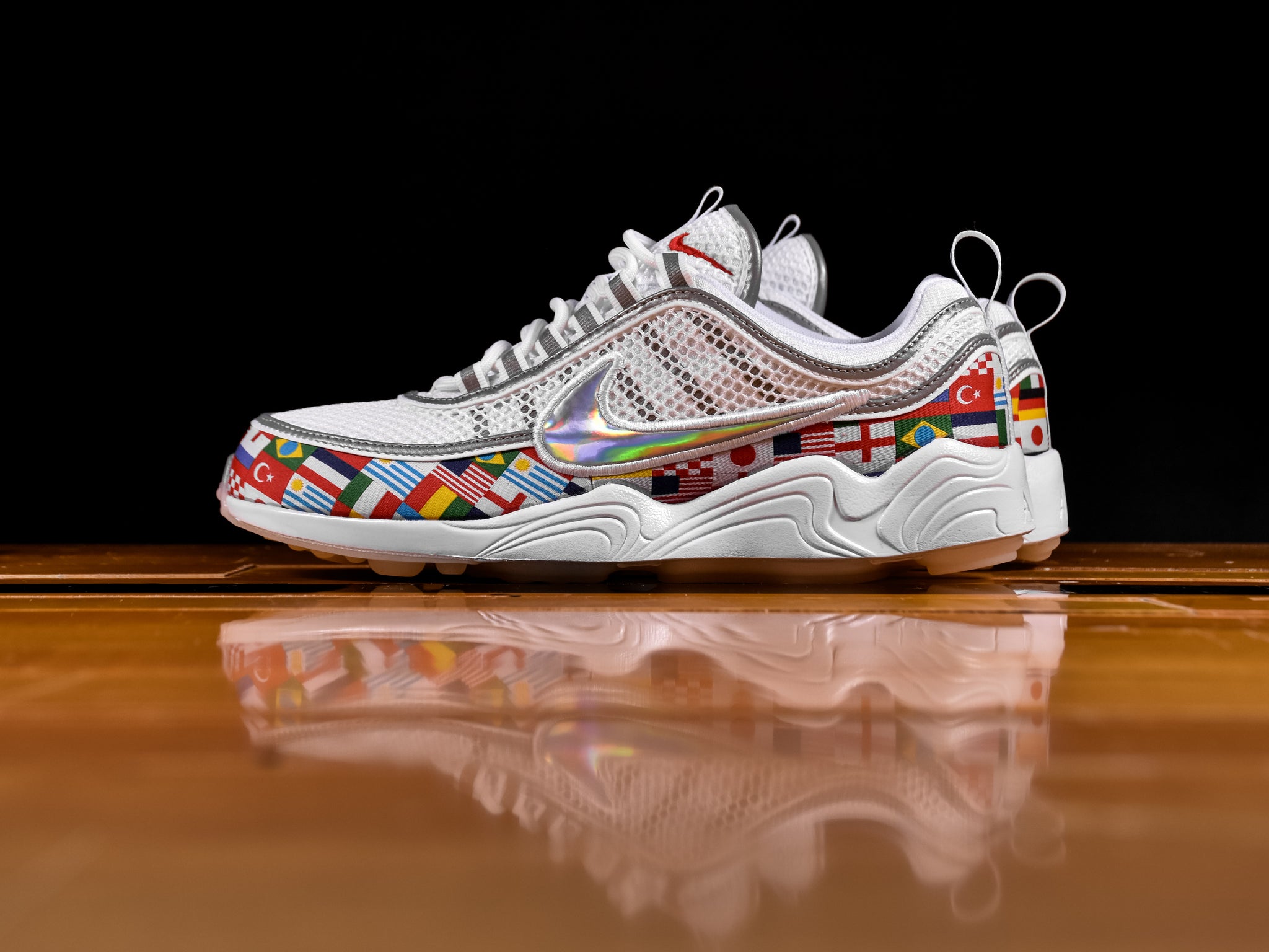 nike air spiridon international flag