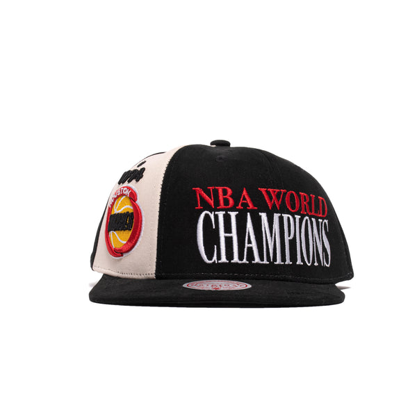 Mitchell & Ness Pink Under Finals Snapback HWC Chicago Bulls