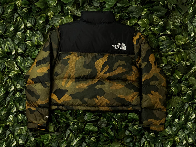 north face nuptse crop