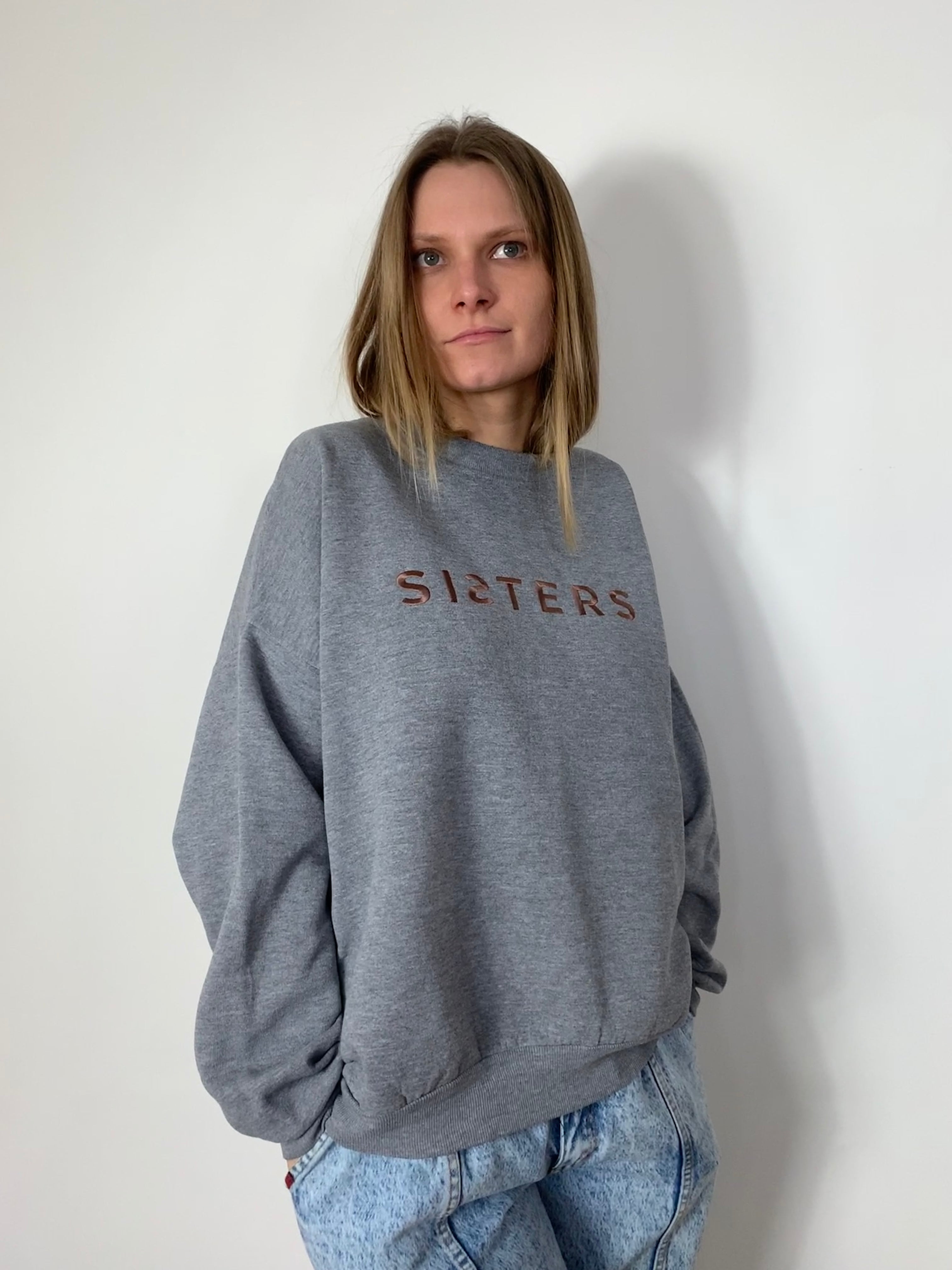 SISTERS embroidered sweatshirt 11