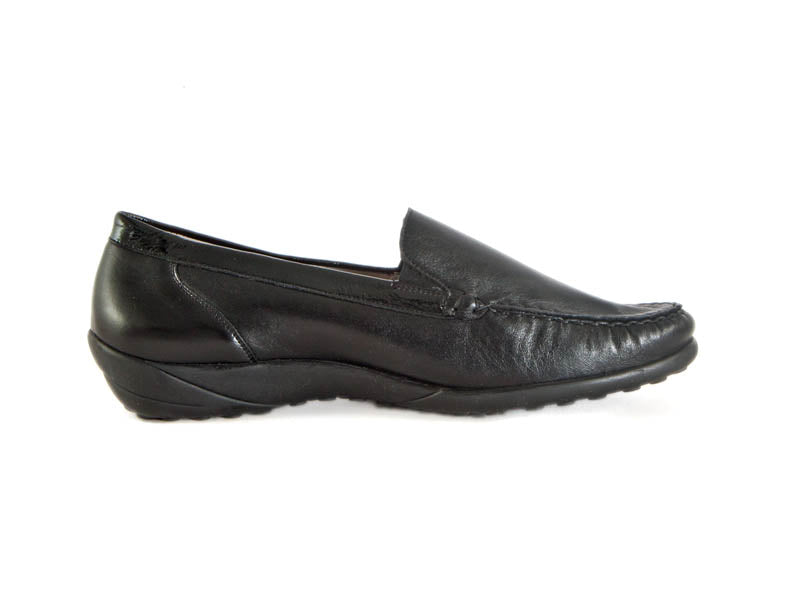 extra wide fit ladies loafers