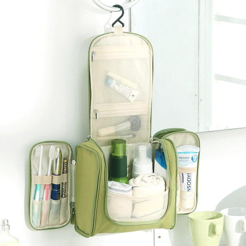 Toilet bag to hang 3 compartments