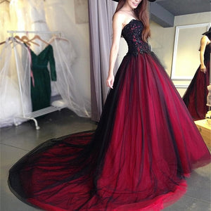 Sexy Gothic Bride Dress Black And Red Sweetheart Beading Lace Up Back Bodice And Long Court Train