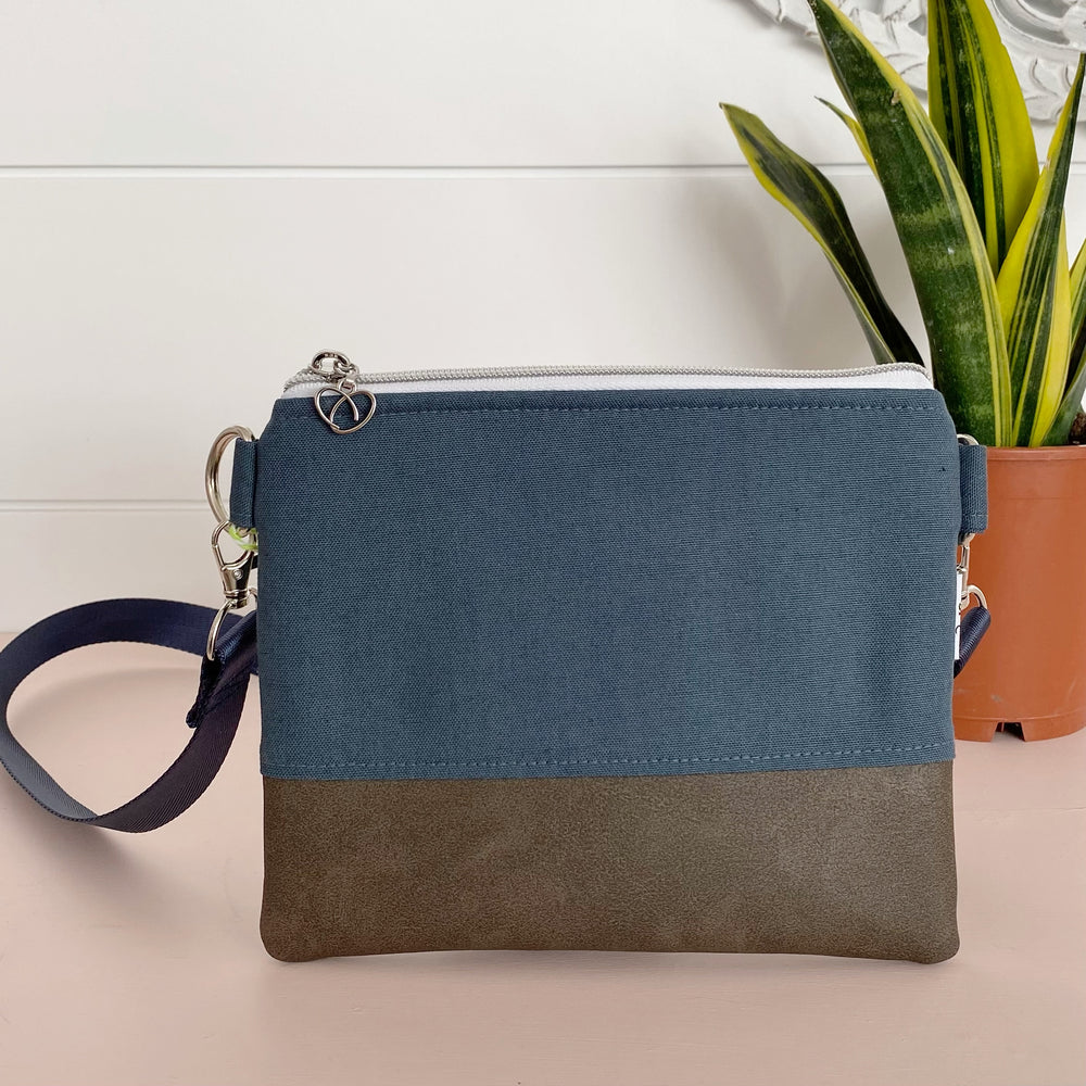 Large Linen Zip Pouch  Makeup Bag – The Pear Co.