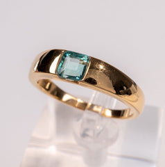 Emerald Gypsy Ring 18 Karat Yellow Gold