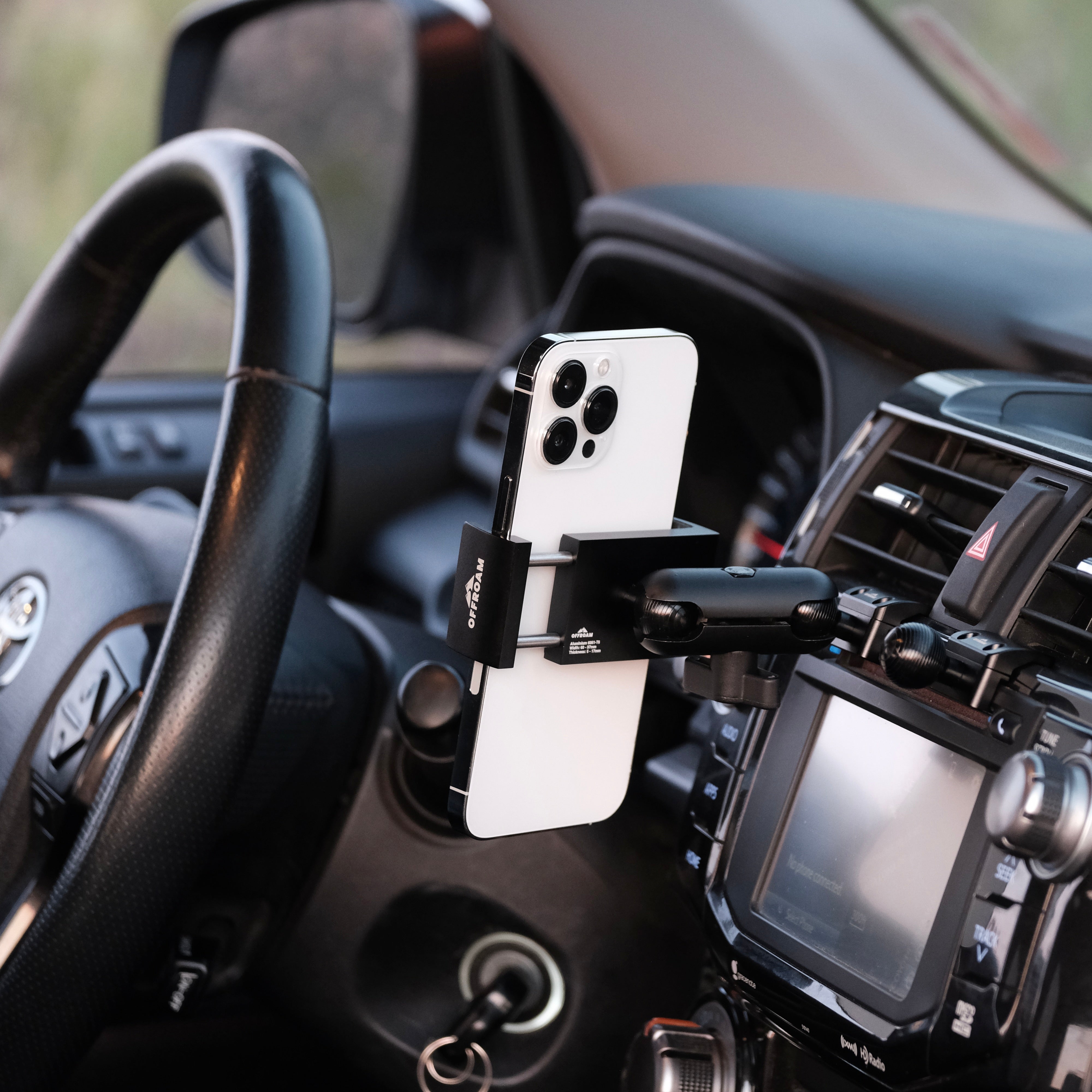 Phone Mount for Toyota 4Runner (20142019) Offroam Reviews on Judge.me