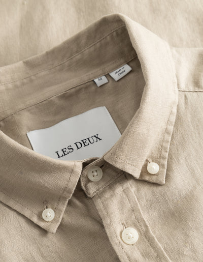 Les Deux MEN Kris Linen SS Shirt Shirt 810810-Dark Sand