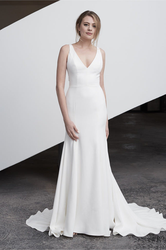 Watters Leona wedding dress on sale at Luxe Redux Bridal Pittsburgh bridal boutique