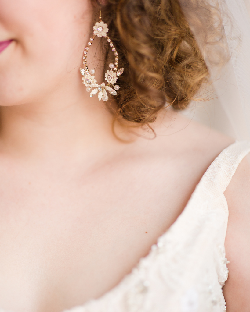 wedding dress accessories 