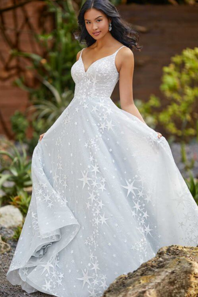 Model wearing Essense of Australia d3209 wedding dress