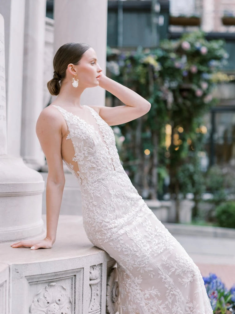 Designers like Monique Lhuillier | Luxe Redux Bridal