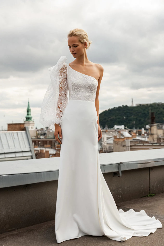 Daalarna BDP 222B on sale at Luxe Redux Bridal in Cleveland Ohio