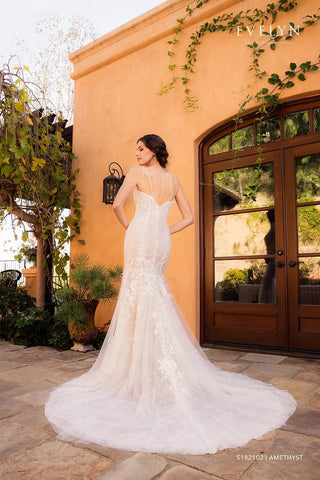 Beaded Lace Wedding Dress in Fit and Flare Shape With Sweetheart