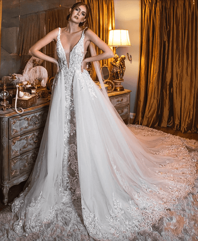 Ivy – Designer Strapless Wedding Gown with V-Shaped Waistline