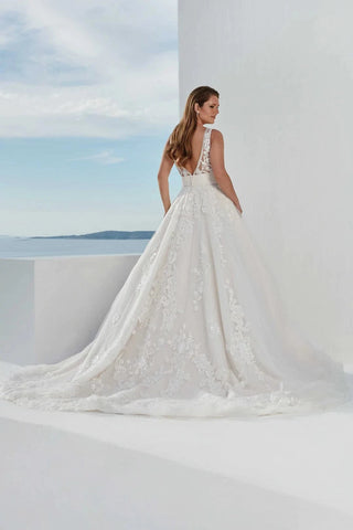 Justin Alexander 88100 wedding dress on sale with Luxe Redux Bridal