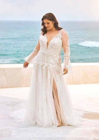 Shop 300+ Plus Size Wedding Dresses Online - Designer Gowns for Curvy Brides  Ready-to-Ship - Luxe Redux Bridal
