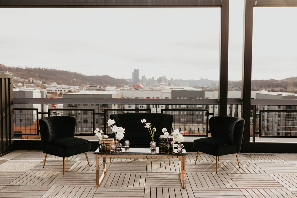 Downtown Pittsburgh Rooftop Wedding Inspo